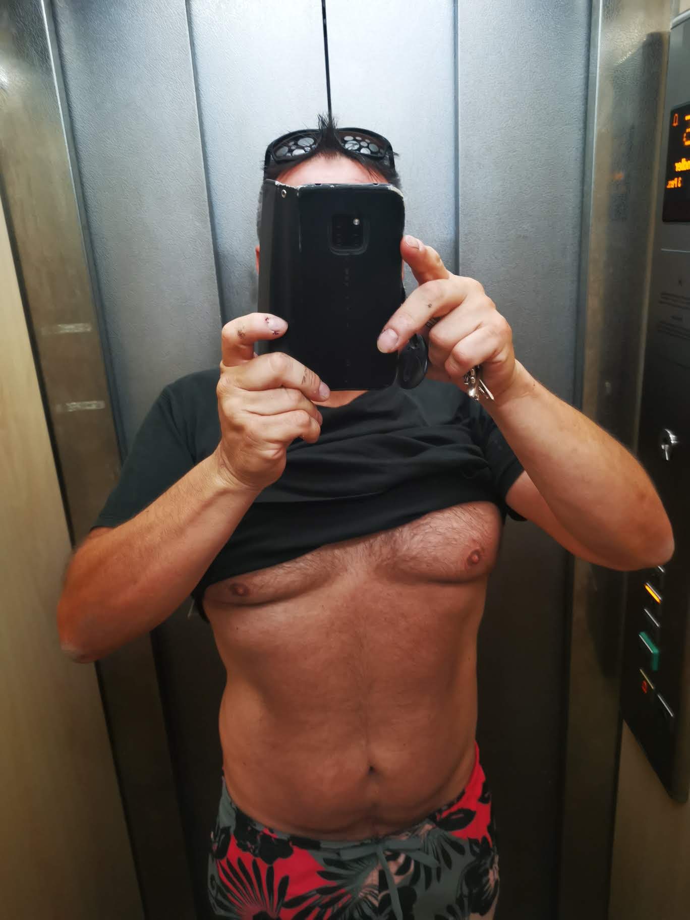 Profil de Layan, 54 ans, rencontre gay à Molosmes