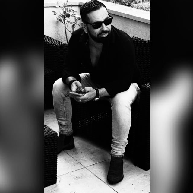 Profil de Azan, 52 ans, rencontre gay à Bazouges-la-Pérouse