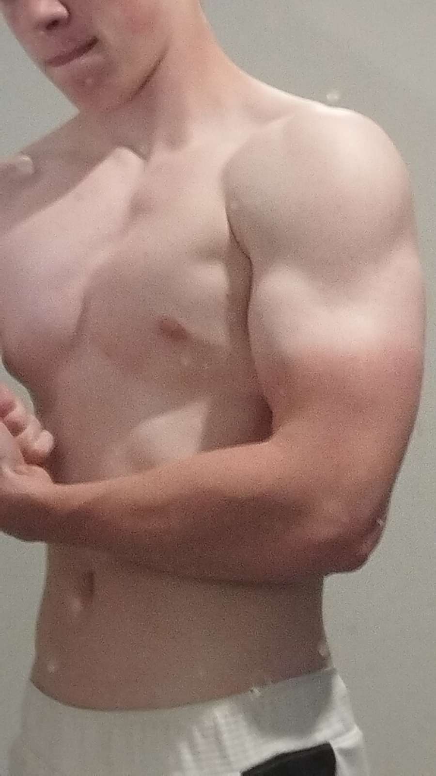 Profil de Germain, 19 ans, rencontre gay à Vuillafans