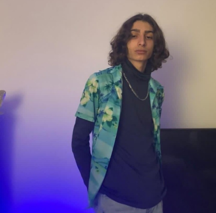 Profil de Geoffroi, 22 ans, rencontre gay à Manneville-sur-Risle