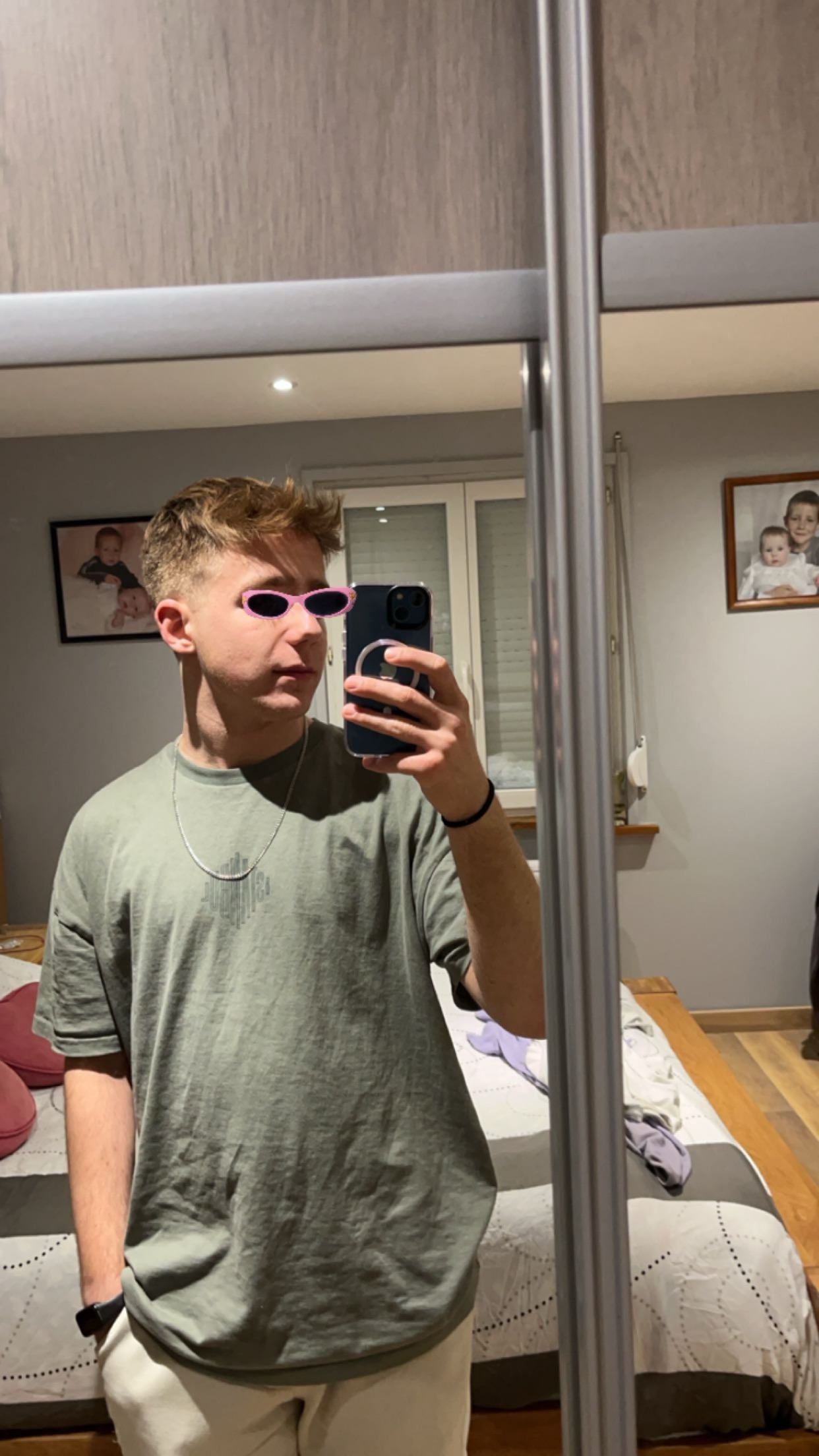 Profil de Issa, 19 ans, rencontre gay à LaPernelle