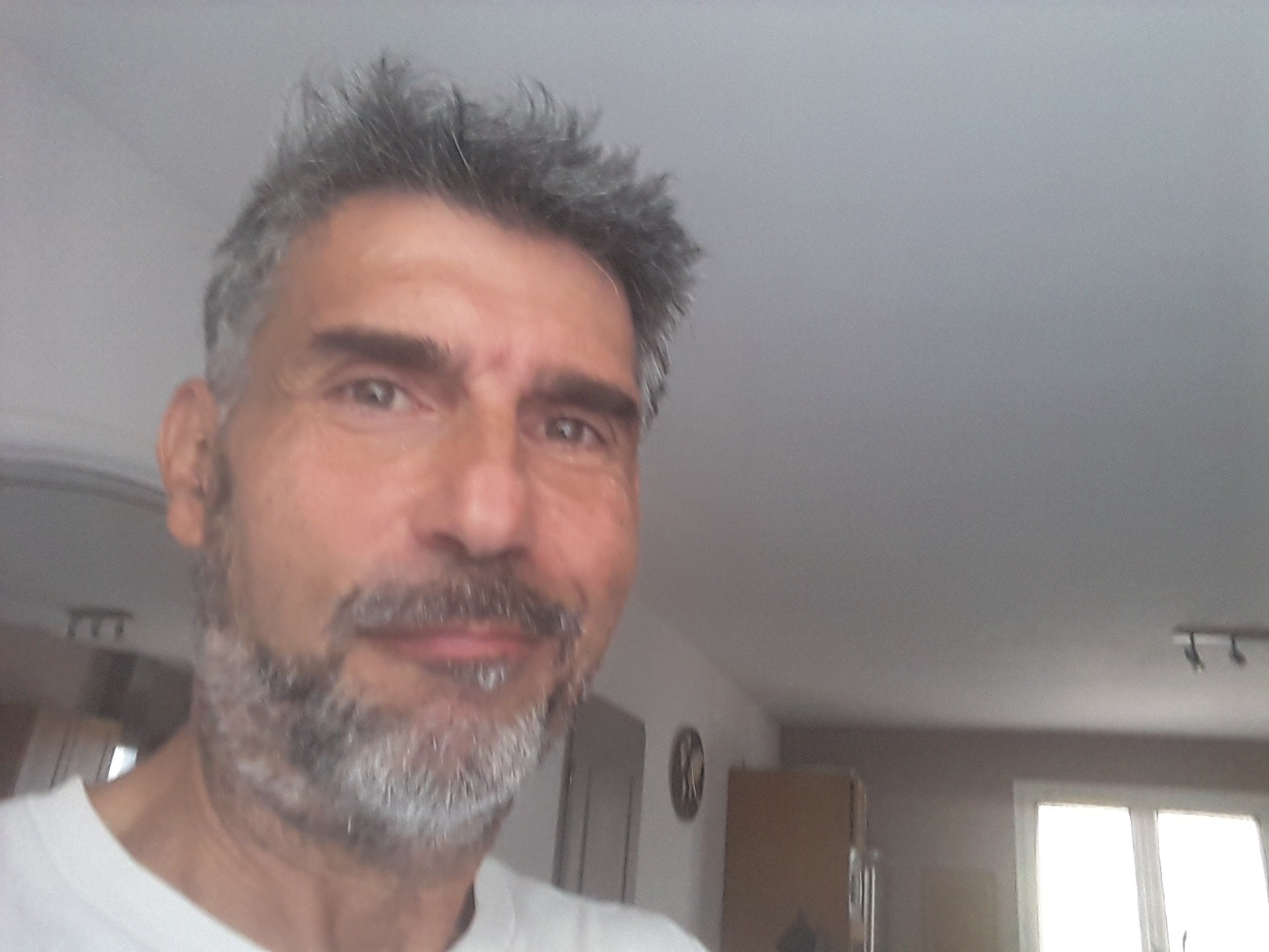 Profil de Ouaheb, 54 ans, rencontre gay à Saint-Clément-Rancoudray
