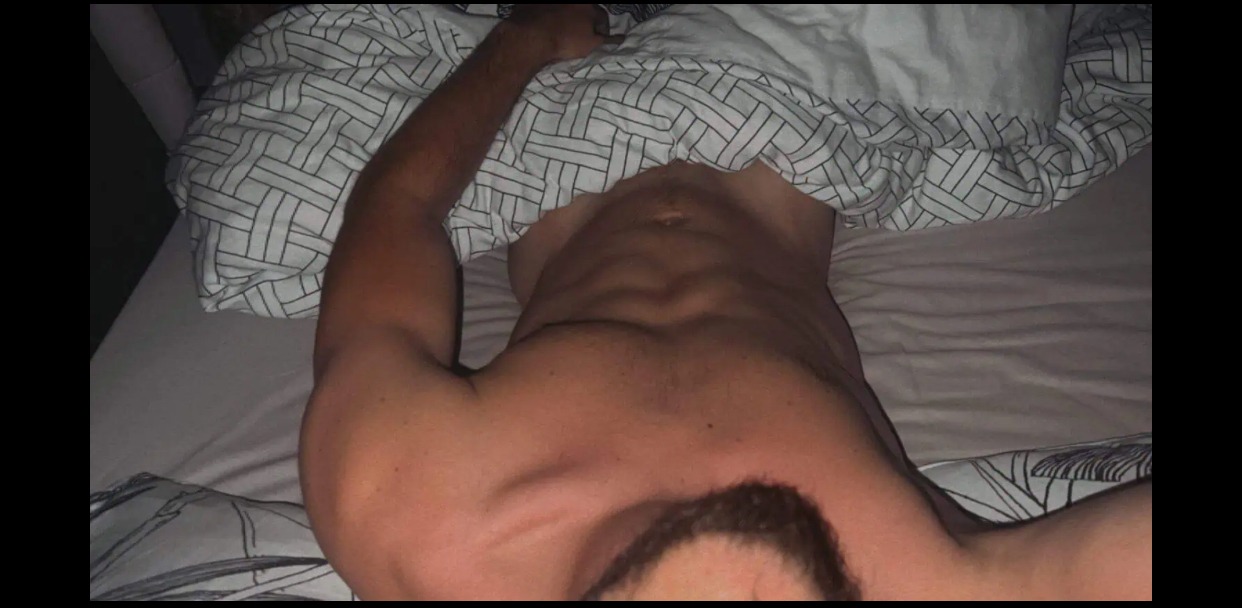 Profil de Tong, 24 ans, rencontre gay à Réparsac