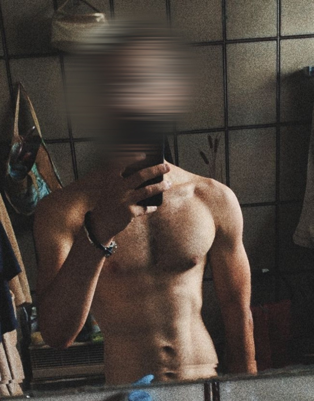 Profil de Zayan, 24 ans, rencontre gay à Broglie