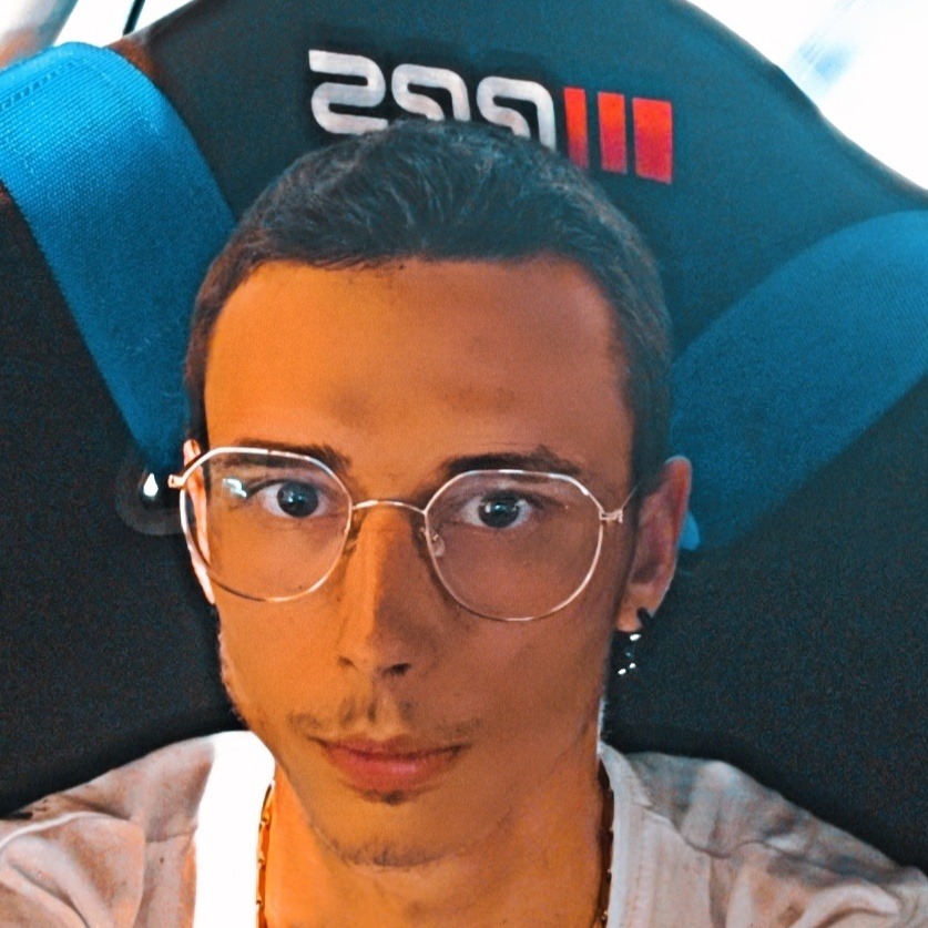 Profil de Sina, 21 ans, rencontre gay à Coulmer