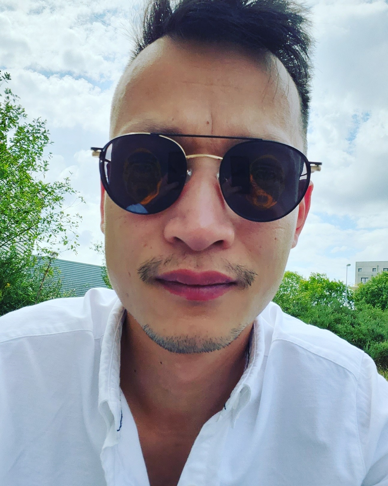 Profil de Charles-alexandre, 33 ans, rencontre gay à Broquiers